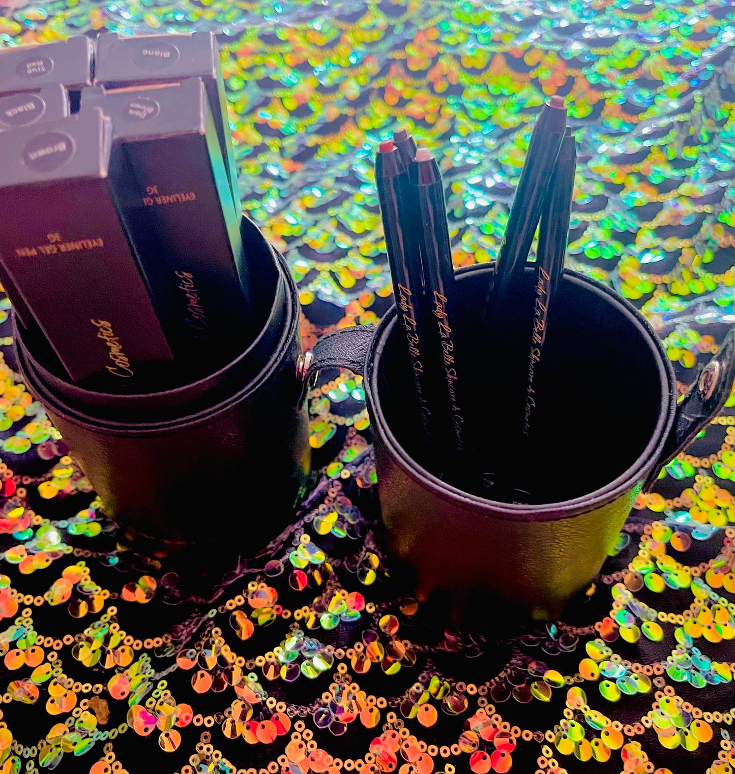 Lady La Belle Waterproof Longlasting Dreamy Gel Eyeliner in 5 Beautiful Shades.