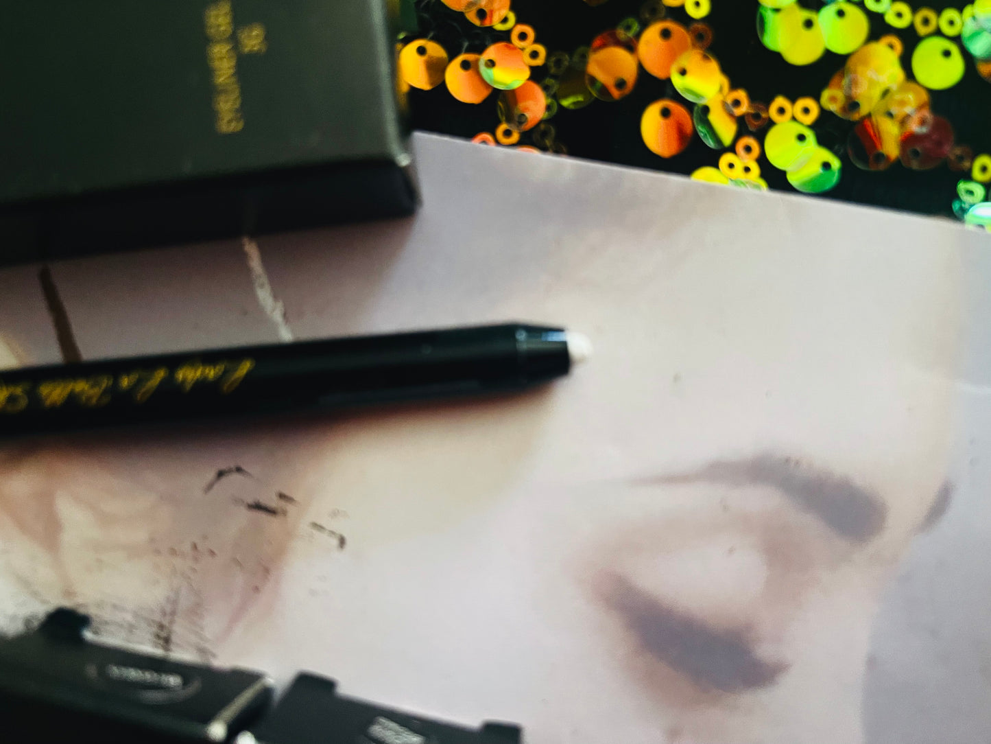 Lady La Belle Waterproof Longlasting Dreamy Gel Eyeliner in 5 Beautiful Shades.