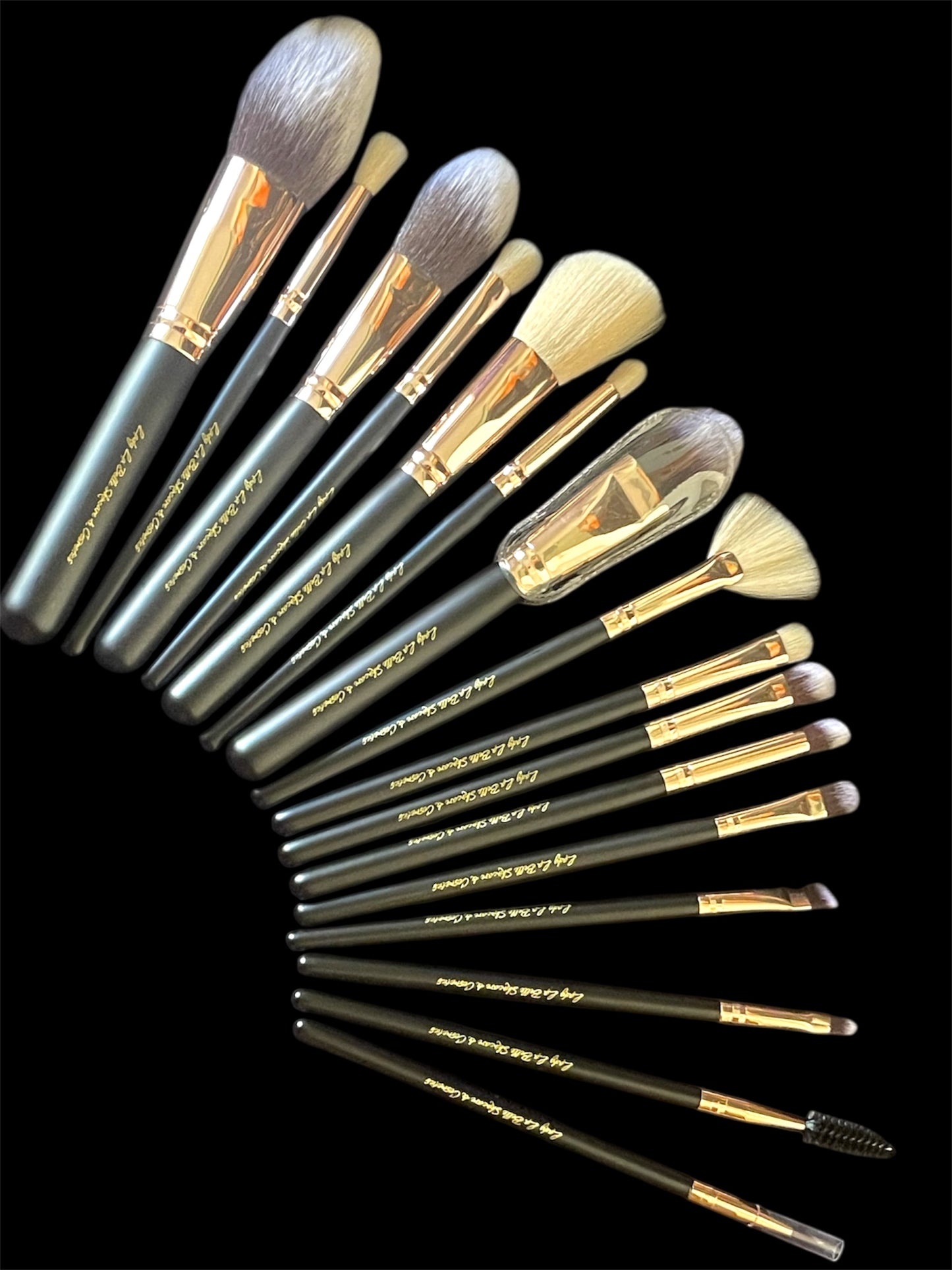 Deluxe Makeup Brush Set/16 Brushes & Round Container a MUA Dream Collection