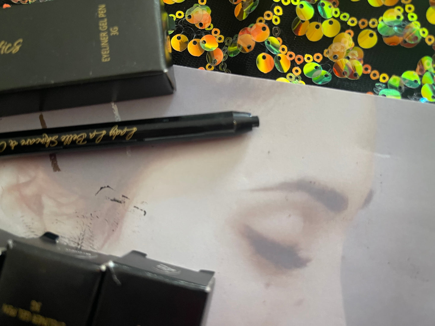 Lady La Belle Waterproof Longlasting Dreamy Gel Eyeliner in 5 Beautiful Shades.