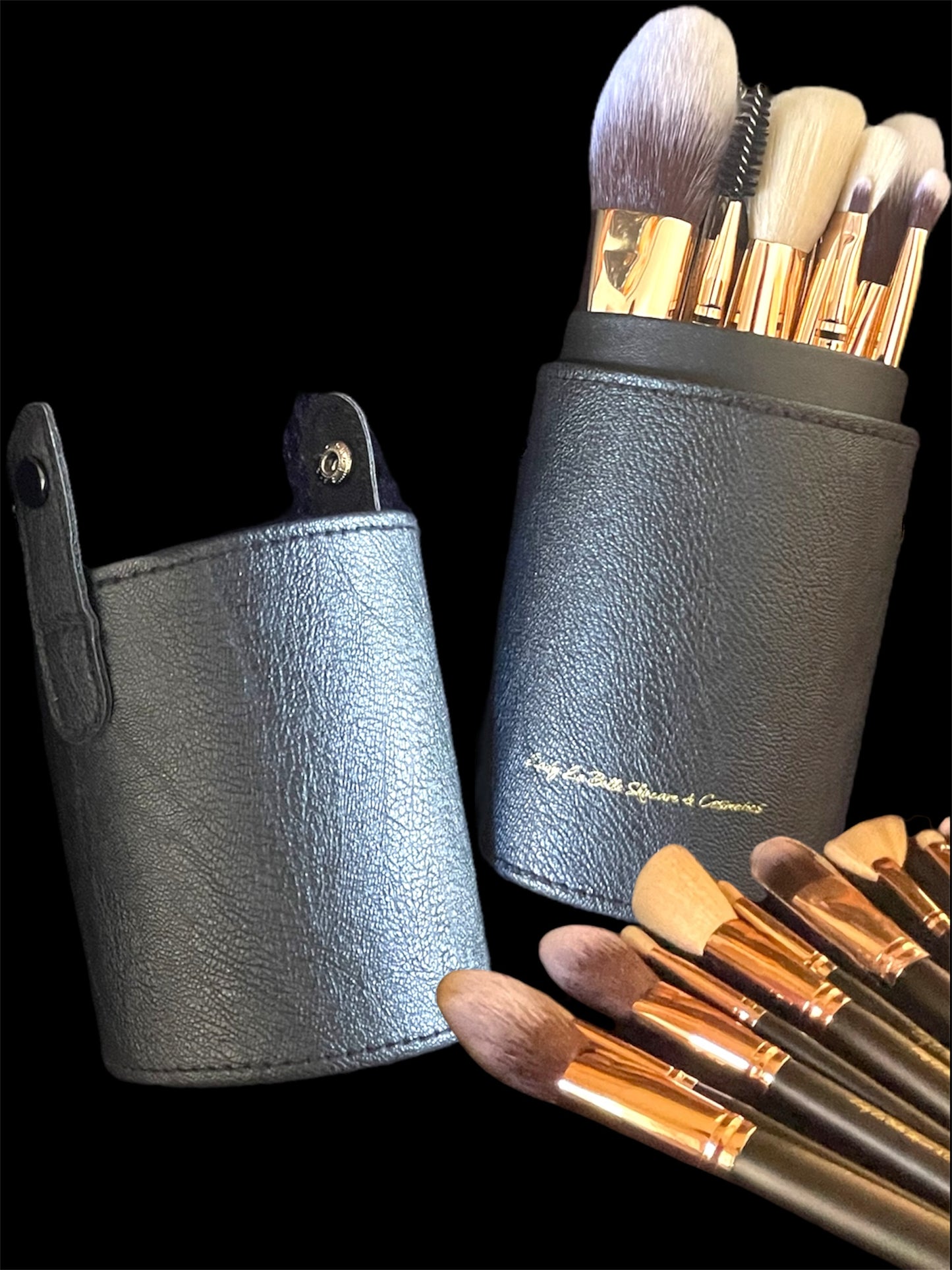 Deluxe Makeup Brush Set/16 Brushes & Round Container a MUA Dream Collection