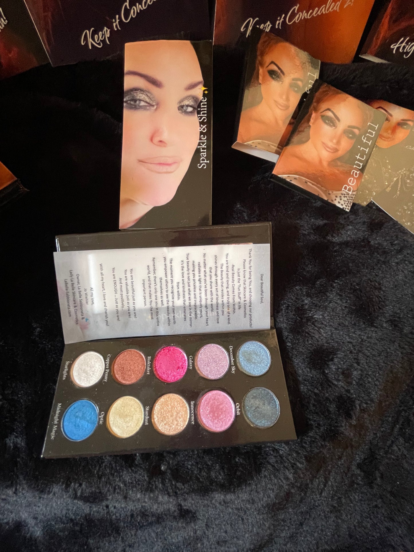 Lady La Belle luxurious 10 Pan Makeup Pallet-Sparkle & Shine Gives you the spotlight every time.