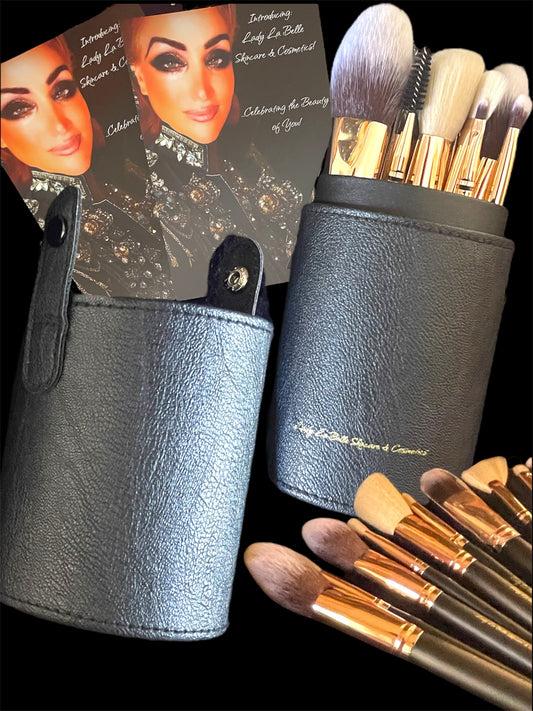 Deluxe Makeup Brush Set/16 Brushes & Round Container a MUA Dream Collection